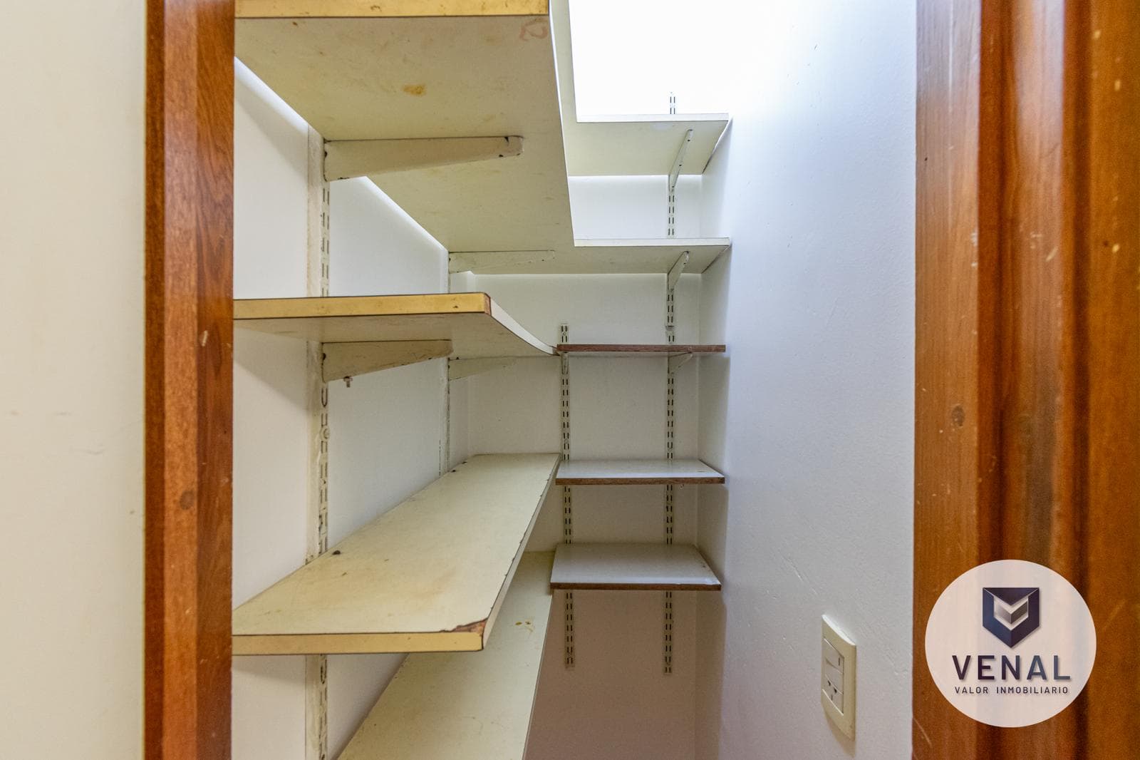 Apartment for Sale in Colegiales: 3-room apartment with garage, just a few meters from Elcano Avenue, 61 m²