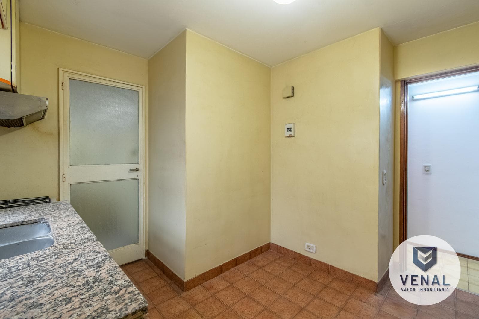 Apartment for Sale in Colegiales: 3-room apartment with garage, just a few meters from Elcano Avenue, 61 m²