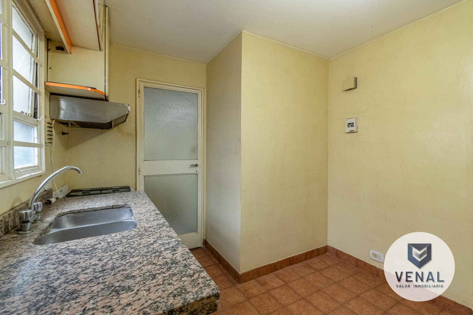 Apartment for Sale in Colegiales: 3-room apartment with garage, just a few meters from Elcano Avenue, 61 m²
