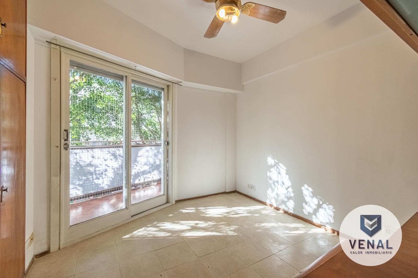 Apartment for Sale in Colegiales: 3-room apartment with garage, just a few meters from Elcano Avenue, 61 m²