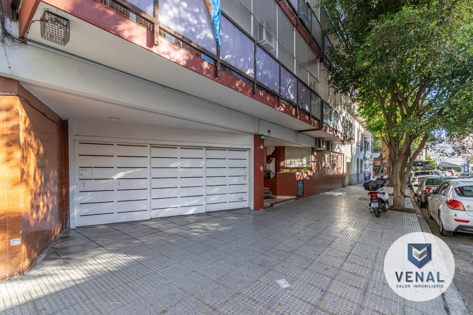 Apartment for Sale in Colegiales: 3-room apartment with garage, just a few meters from Elcano Avenue, 61 m²