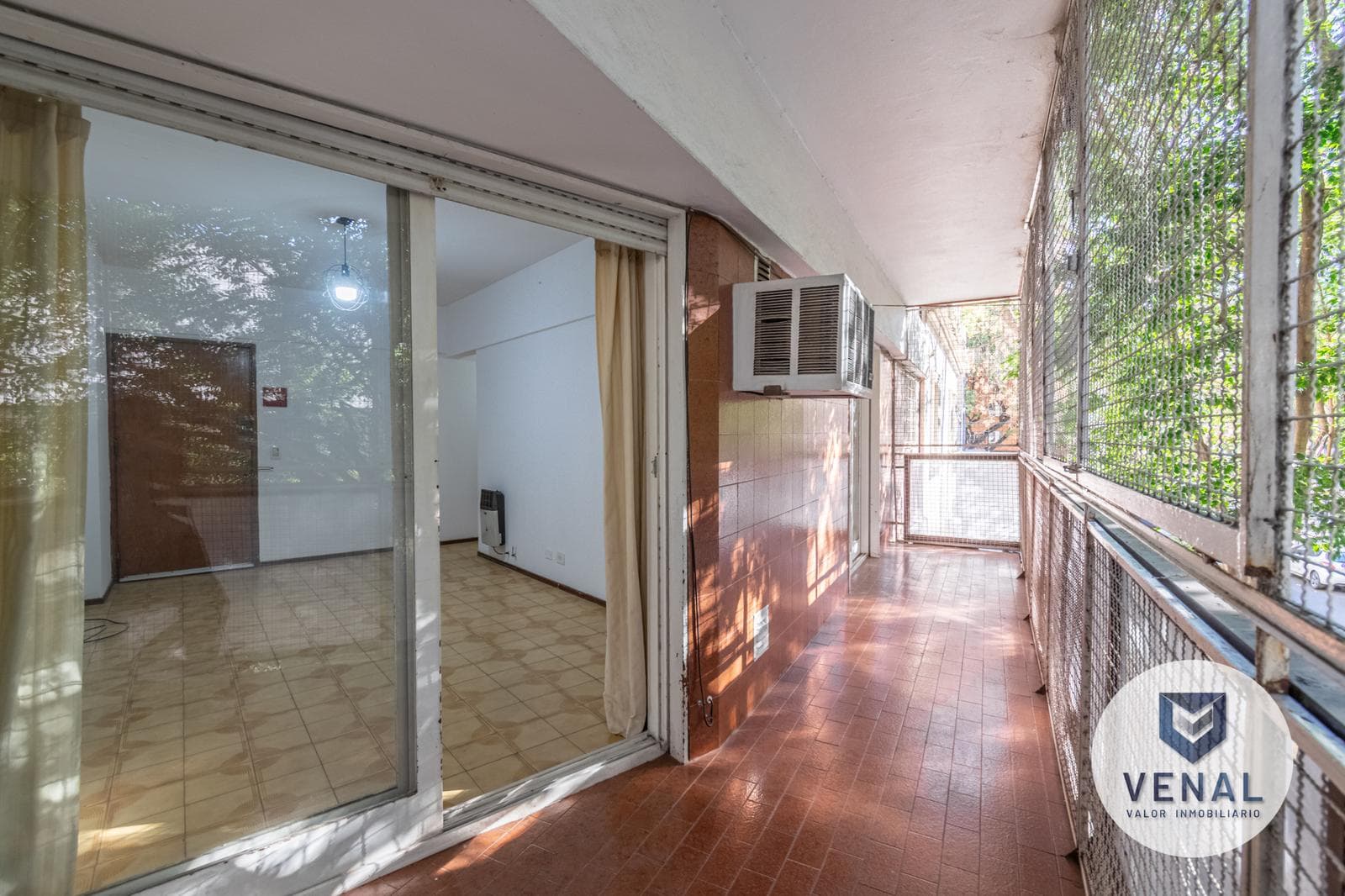 Apartment for Sale in Colegiales: 3-room apartment with garage, just a few meters from Elcano Avenue, 61 m²