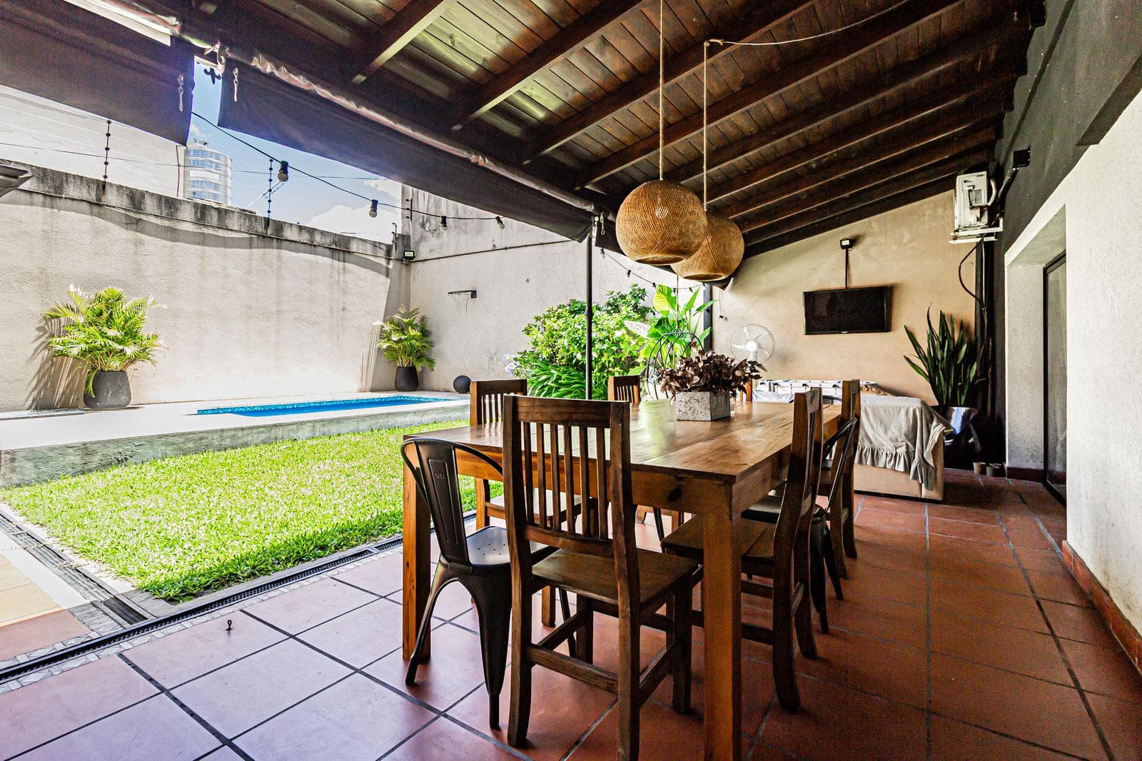 4-room house for sale with pool, barbecue, and porch, Liniers