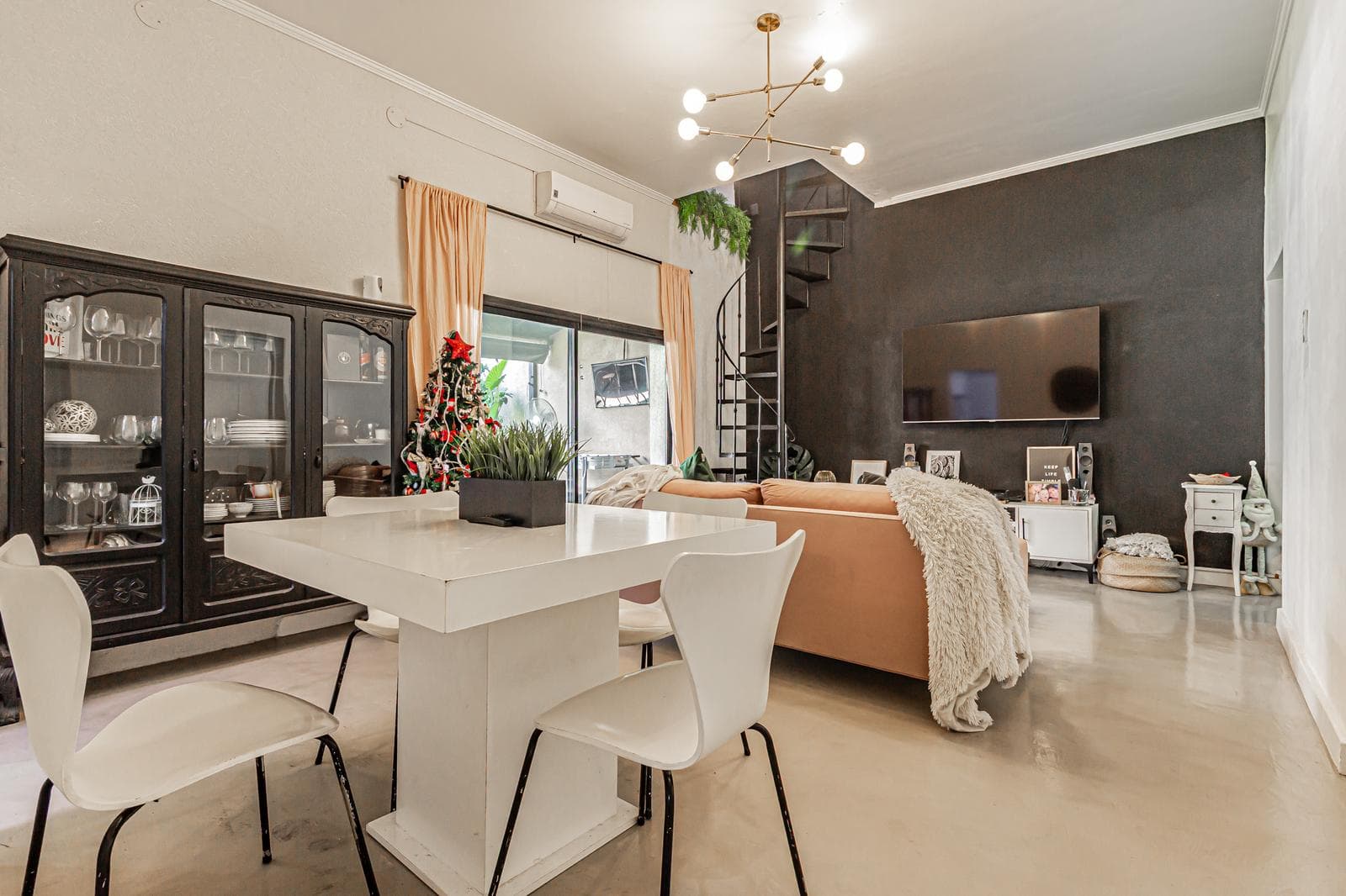 4-room house for sale with pool, barbecue, and porch, Liniers