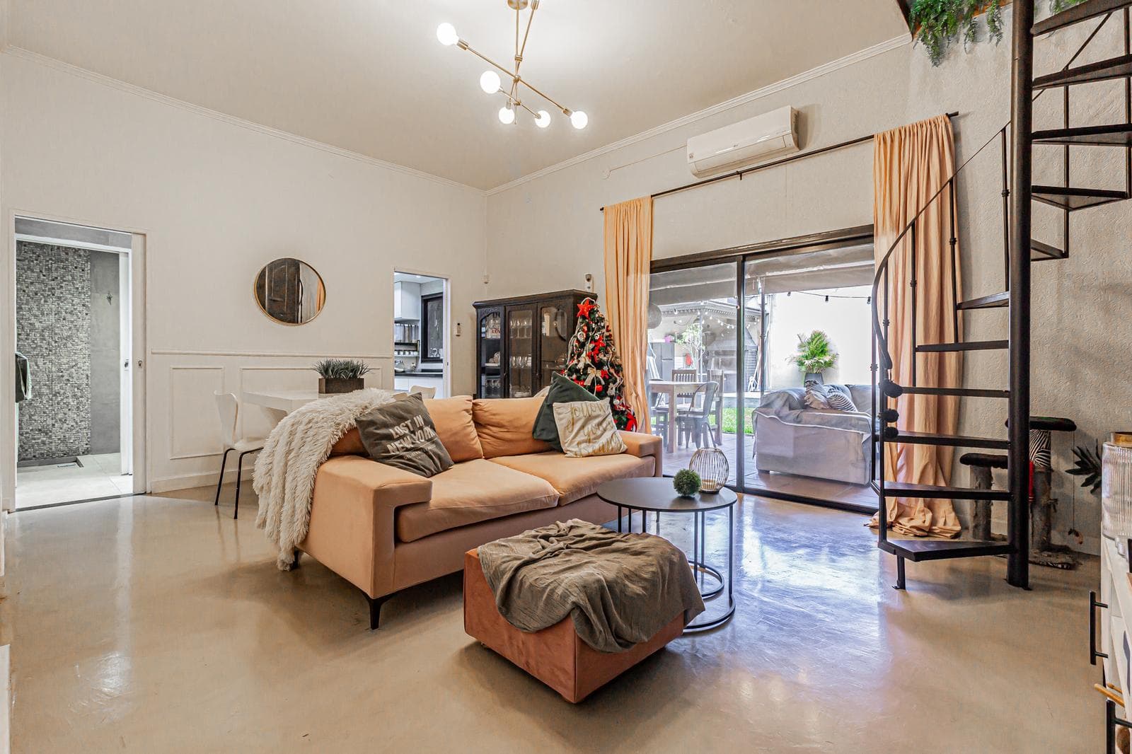 4-room house for sale with pool, barbecue, and porch, Liniers