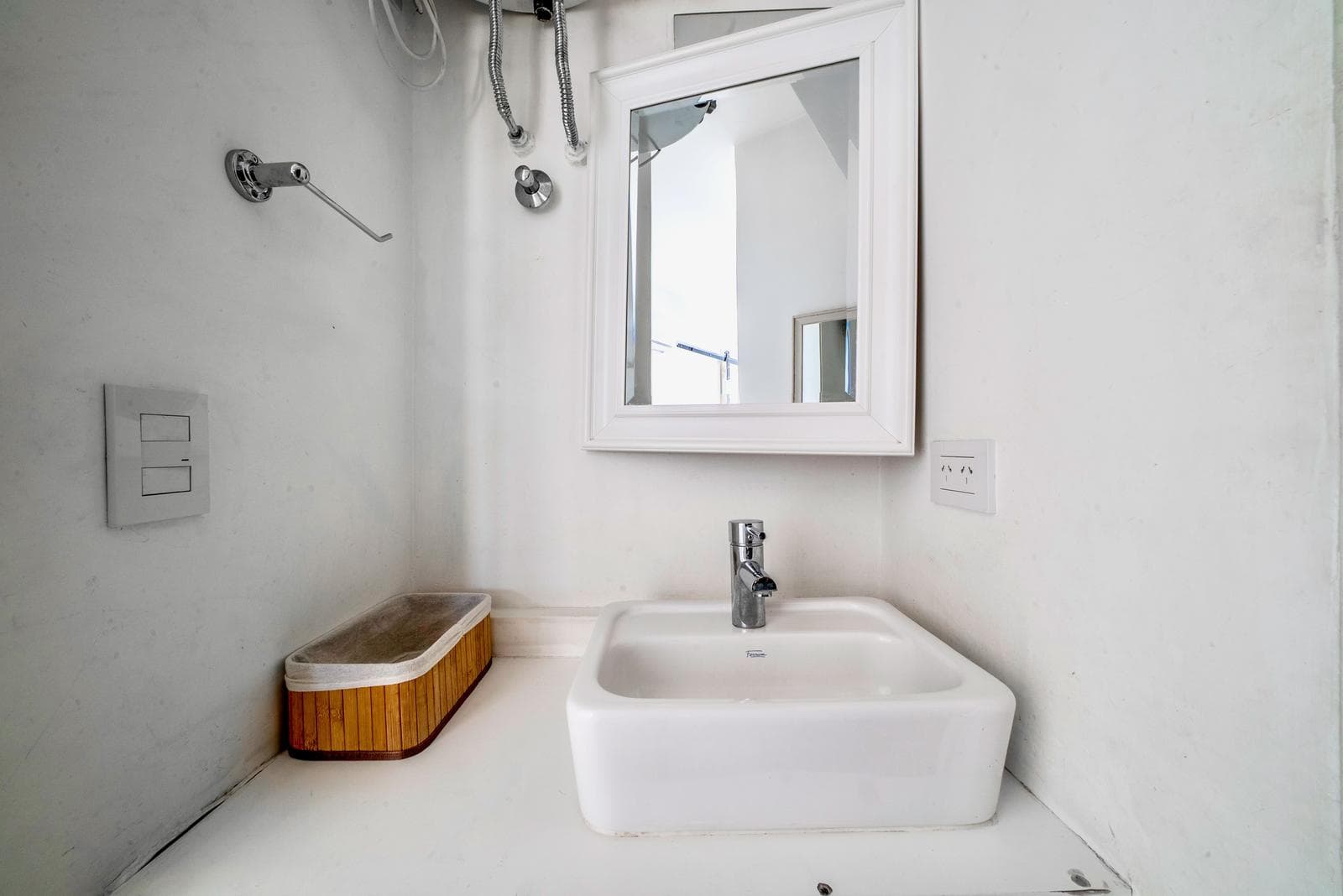 Furnished studio apartment with amenities available for short-term rent in Almagro