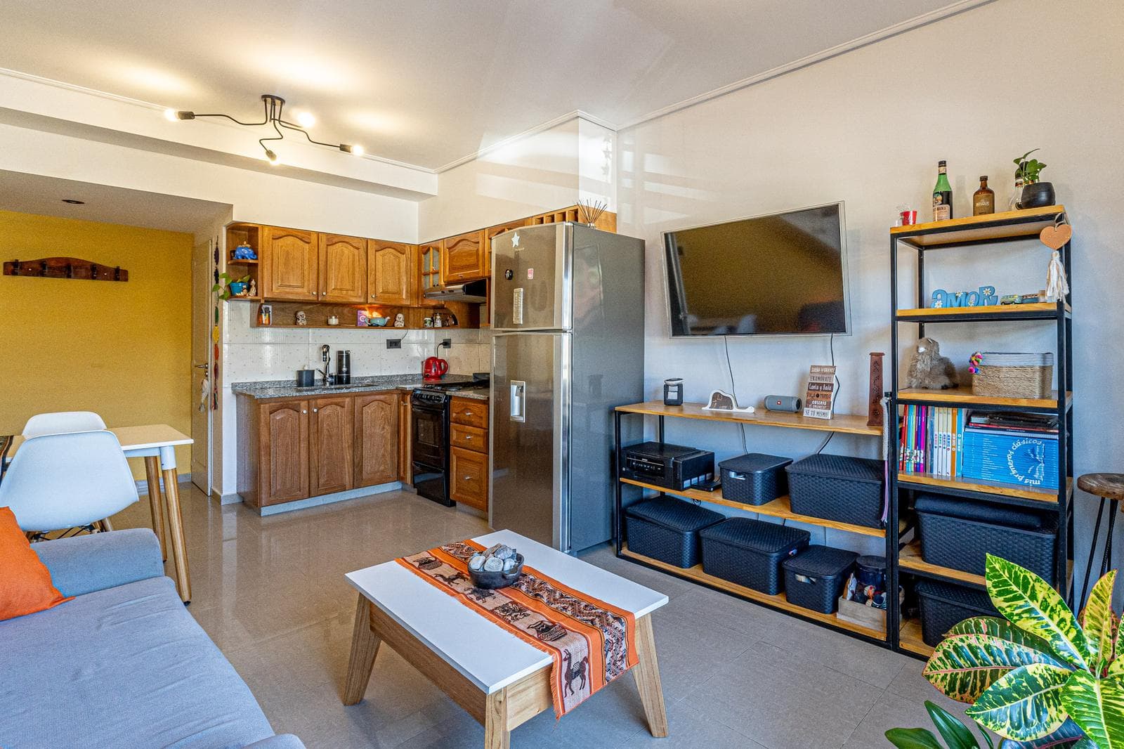 4-room apartment with a terrace—For Sale