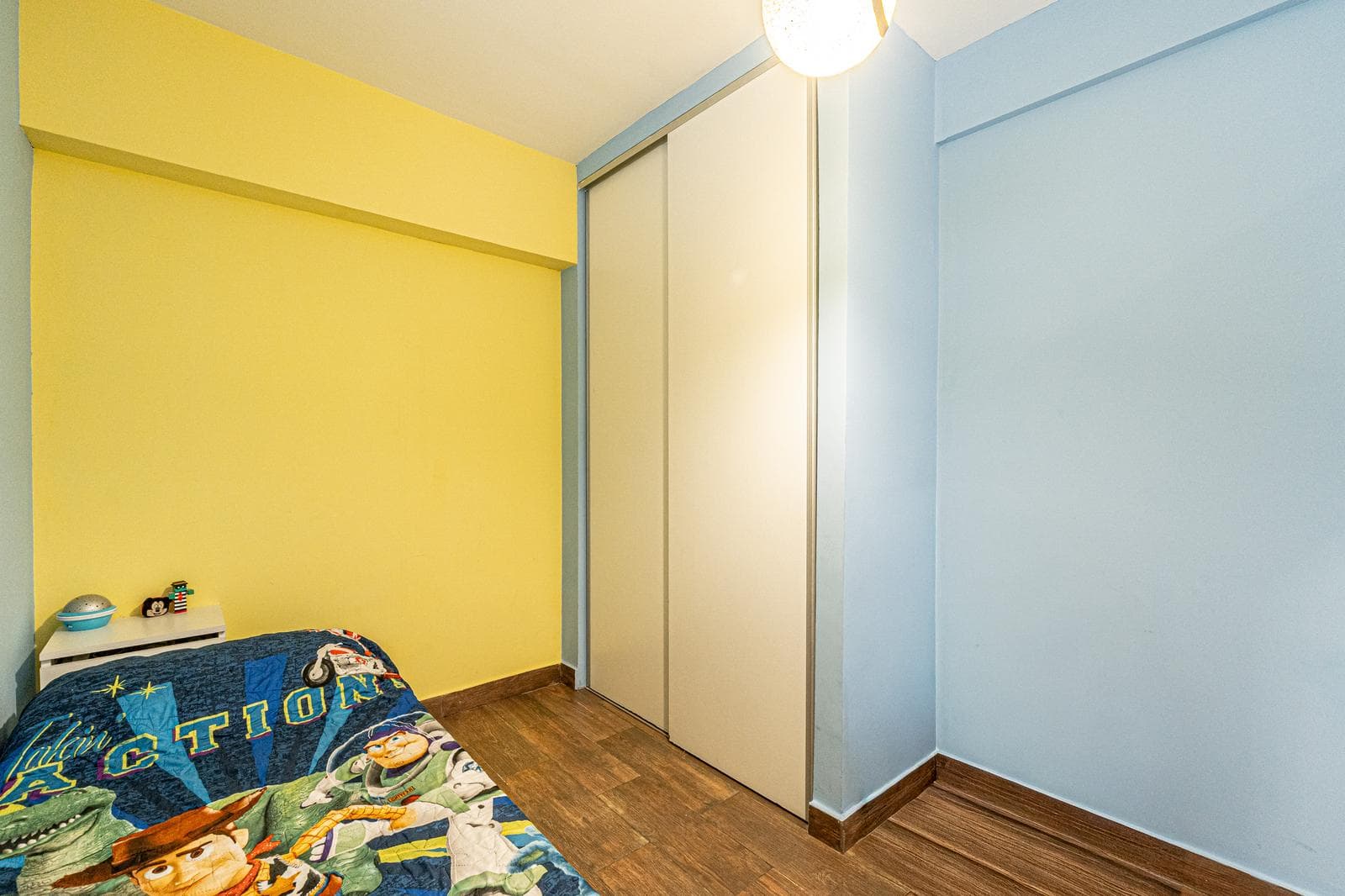 4-room apartment with a terrace—For Sale