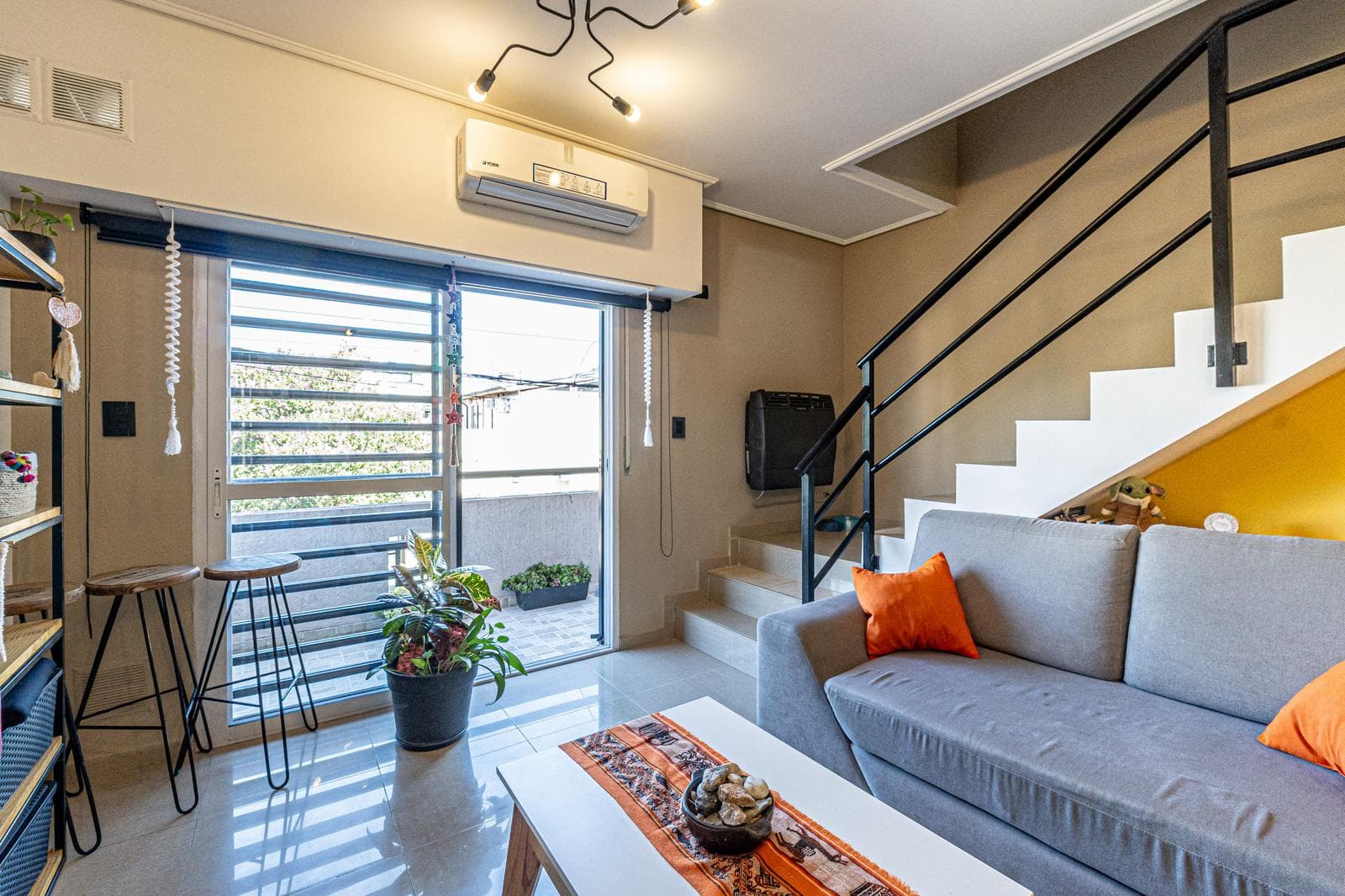 4-room apartment with a terrace—For Sale