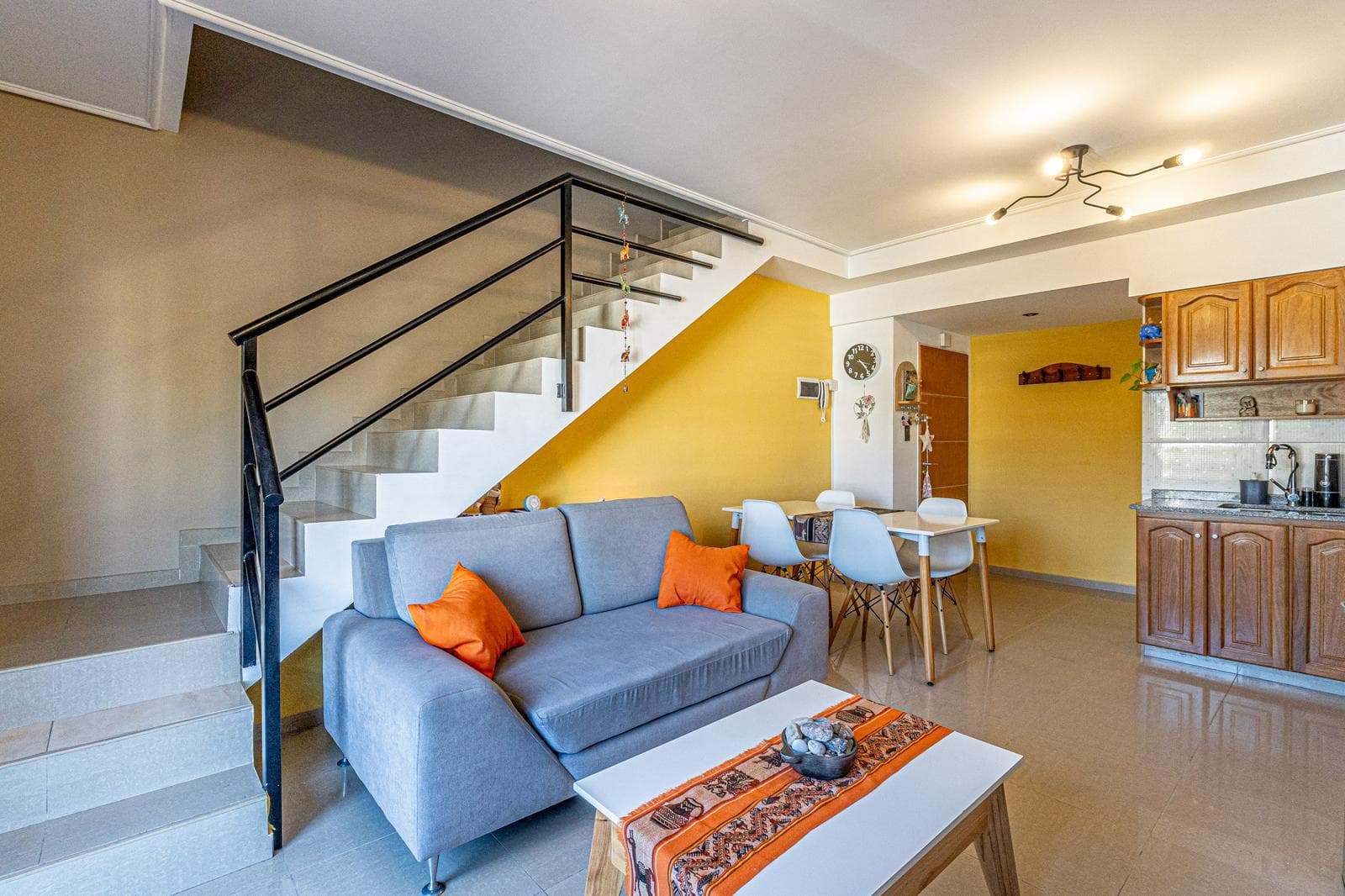 4-room apartment with a terrace—For Sale