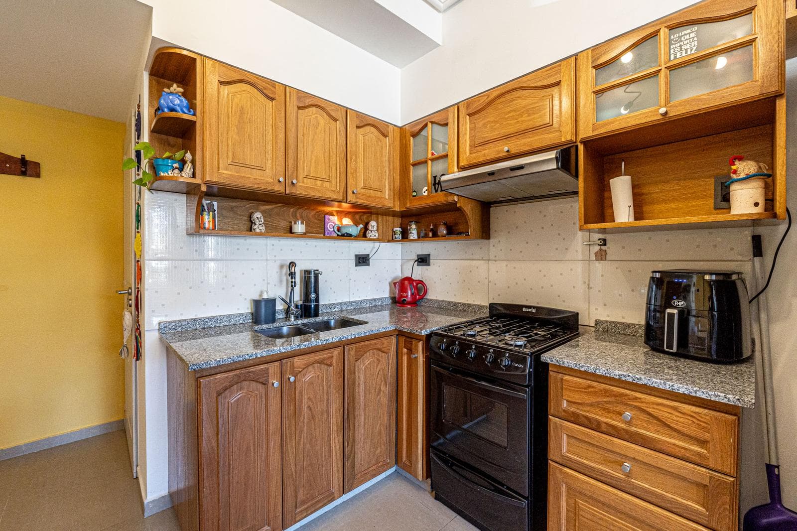 4-room apartment with a terrace—For Sale