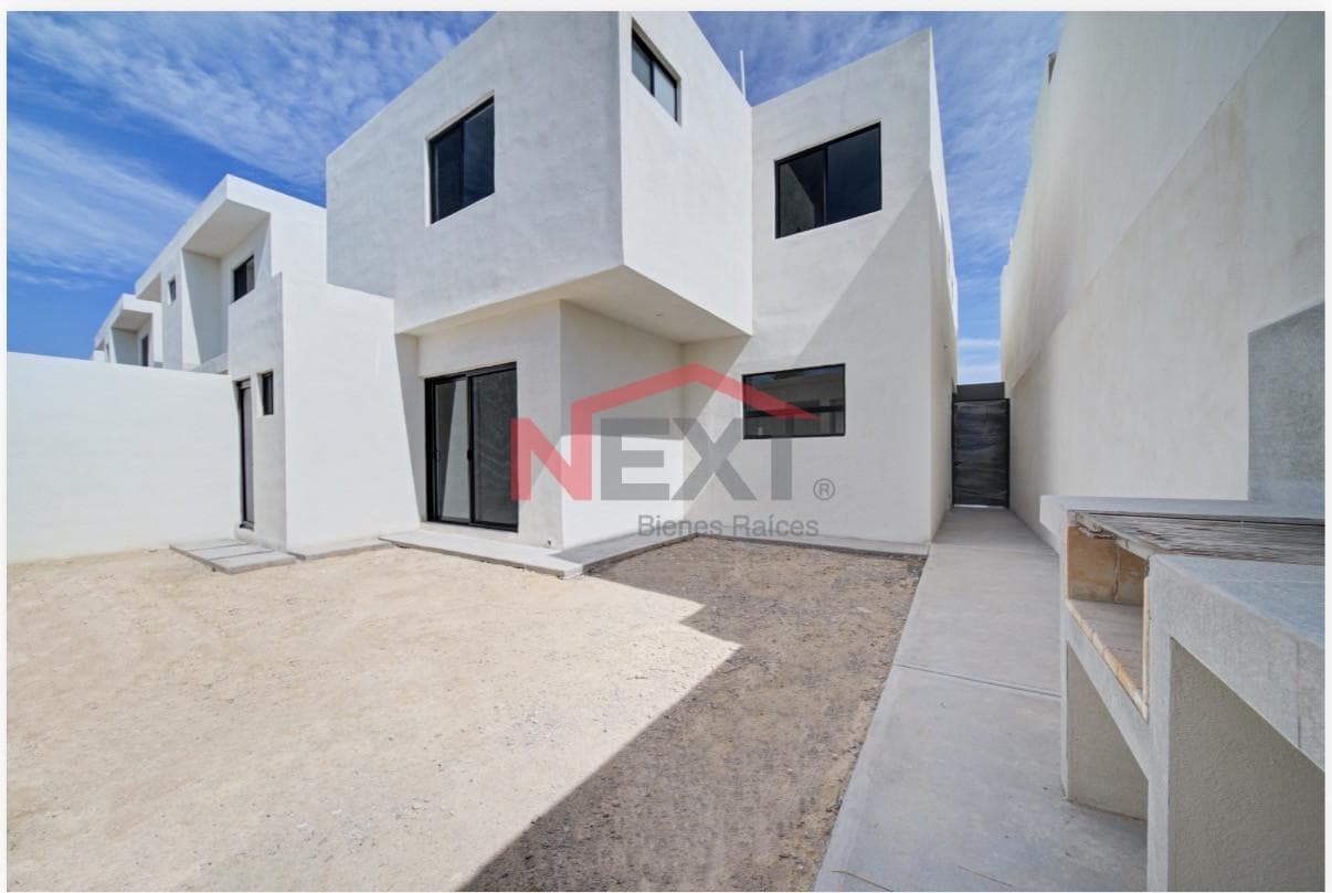 House for Sale in Privanza Calizas | 3 Minutes from the Country Club | 6 Solar Panels | Garden with Bar and Grill