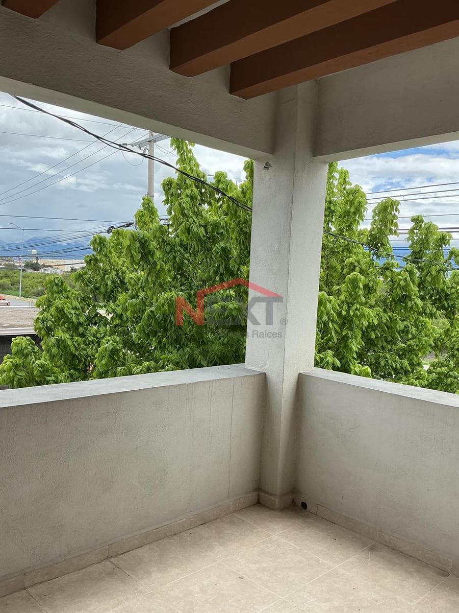 Corner House for Rent in Jardines Coloniales