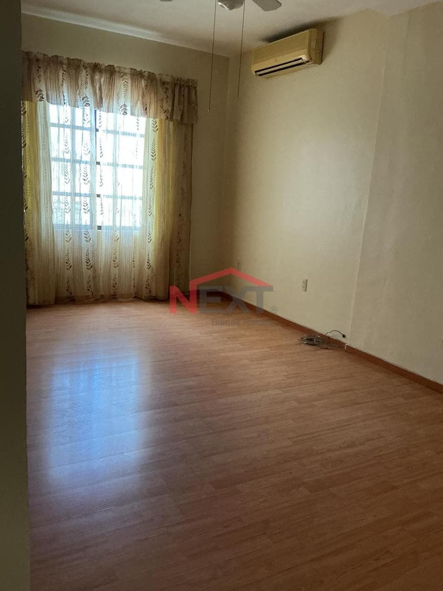 Corner House for Rent in Jardines Coloniales