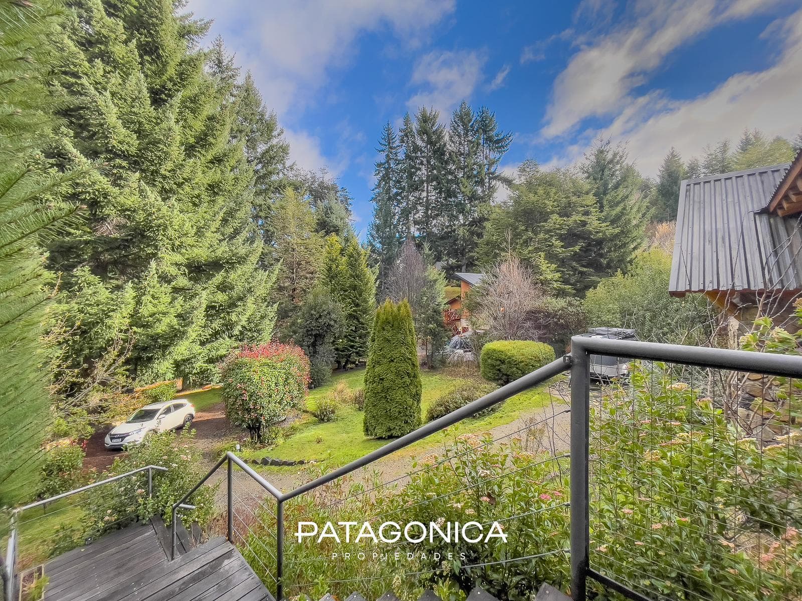 House for sale, 272 m², on the Manzano Peninsula, 50 meters from the beach, Villa la Angostura