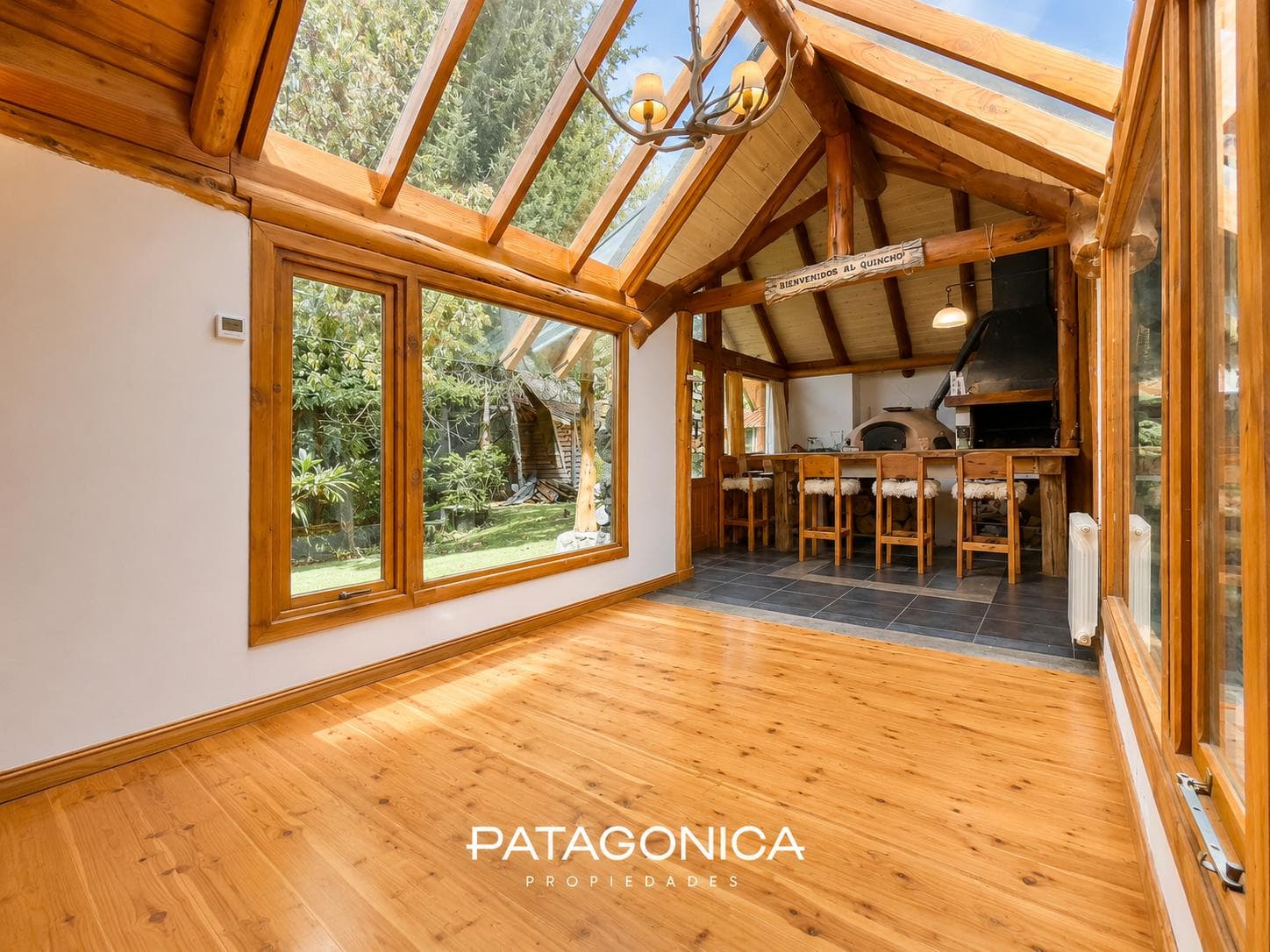 House for sale, 272 m², on the Manzano Peninsula, 50 meters from the beach, Villa la Angostura