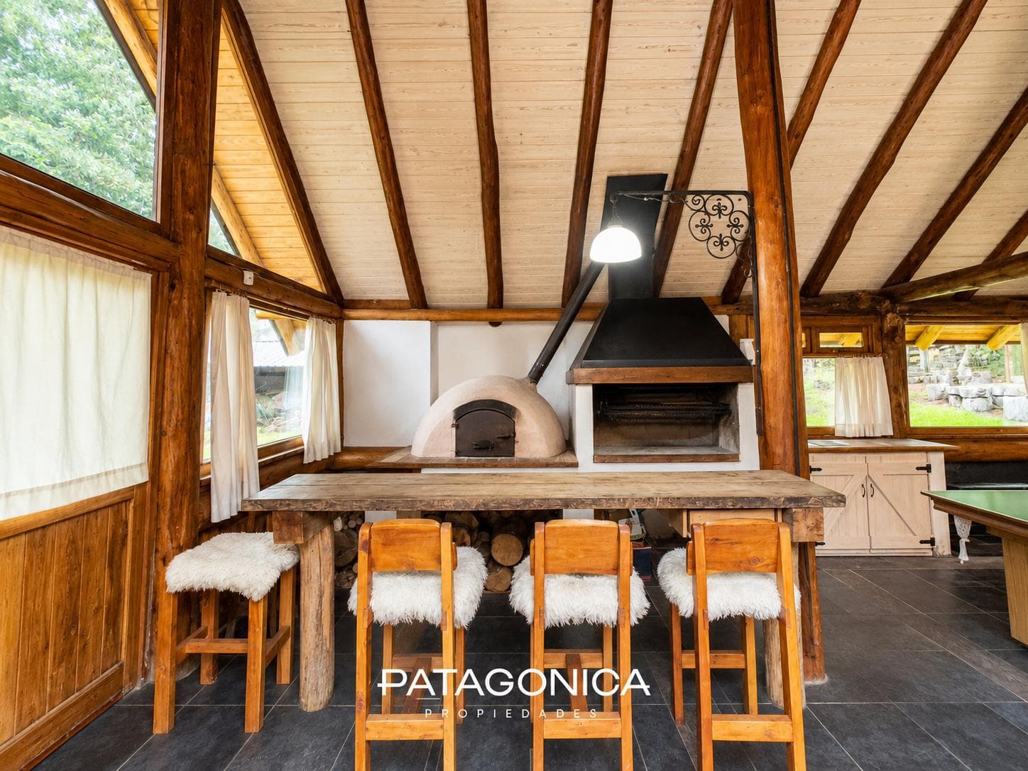 House for sale, 272 m², on the Manzano Peninsula, 50 meters from the beach, Villa la Angostura