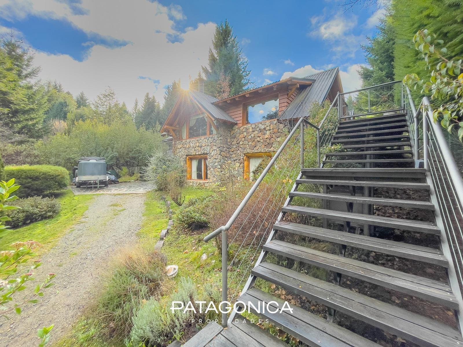 House for sale, 272 m², on the Manzano Peninsula, 50 meters from the beach, Villa la Angostura