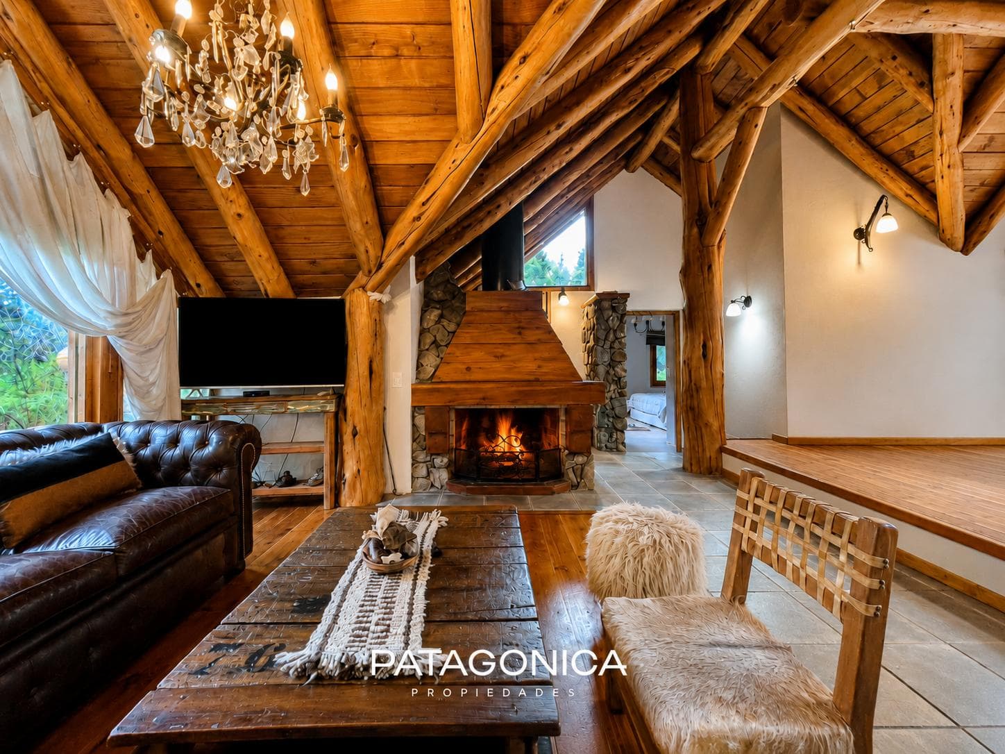 House for sale, 272 m², on the Manzano Peninsula, 50 meters from the beach, Villa la Angostura