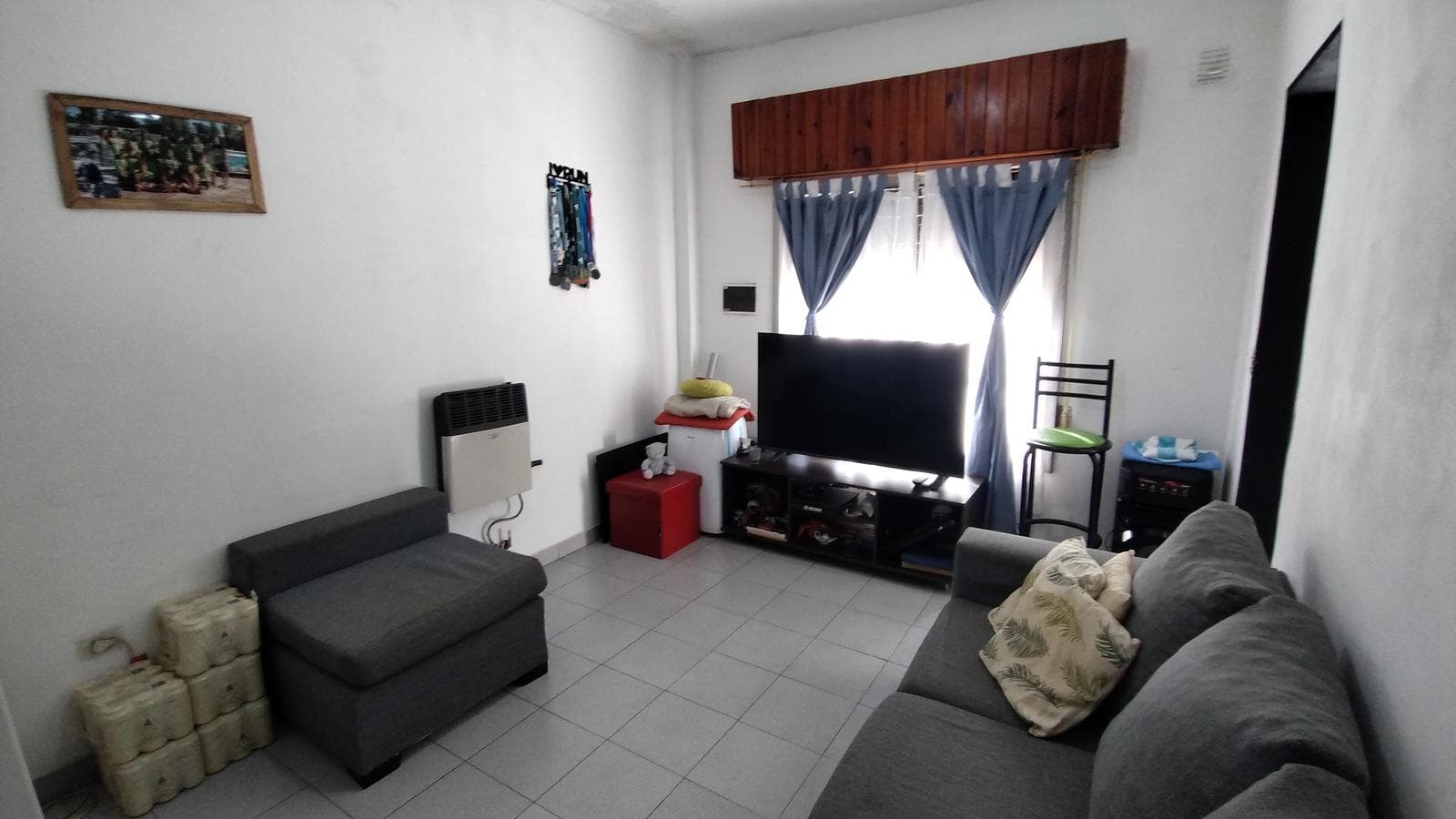 House for Sale: 3 bedrooms plus a spacious apartment on a large lot in MONTE GRANDE