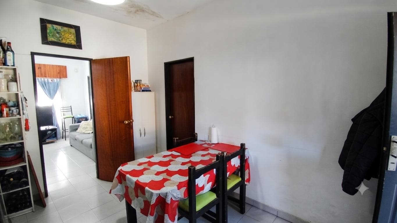 House for Sale: 3 bedrooms plus a spacious apartment on a large lot in MONTE GRANDE