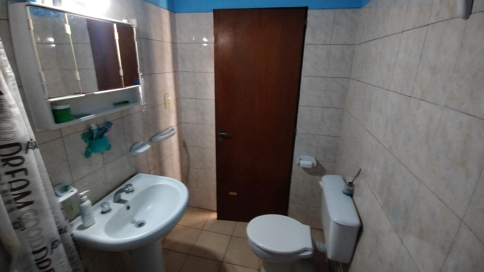 House for Sale: 3 bedrooms plus a spacious apartment on a large lot in MONTE GRANDE