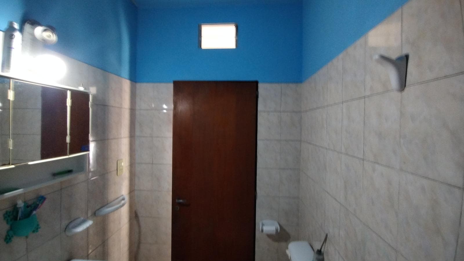 House for Sale: 3 bedrooms plus a spacious apartment on a large lot in MONTE GRANDE