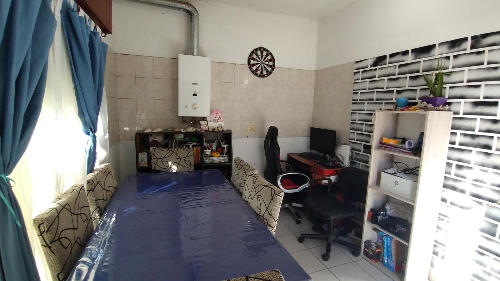 House for Sale: 3 bedrooms plus a spacious apartment on a large lot in MONTE GRANDE
