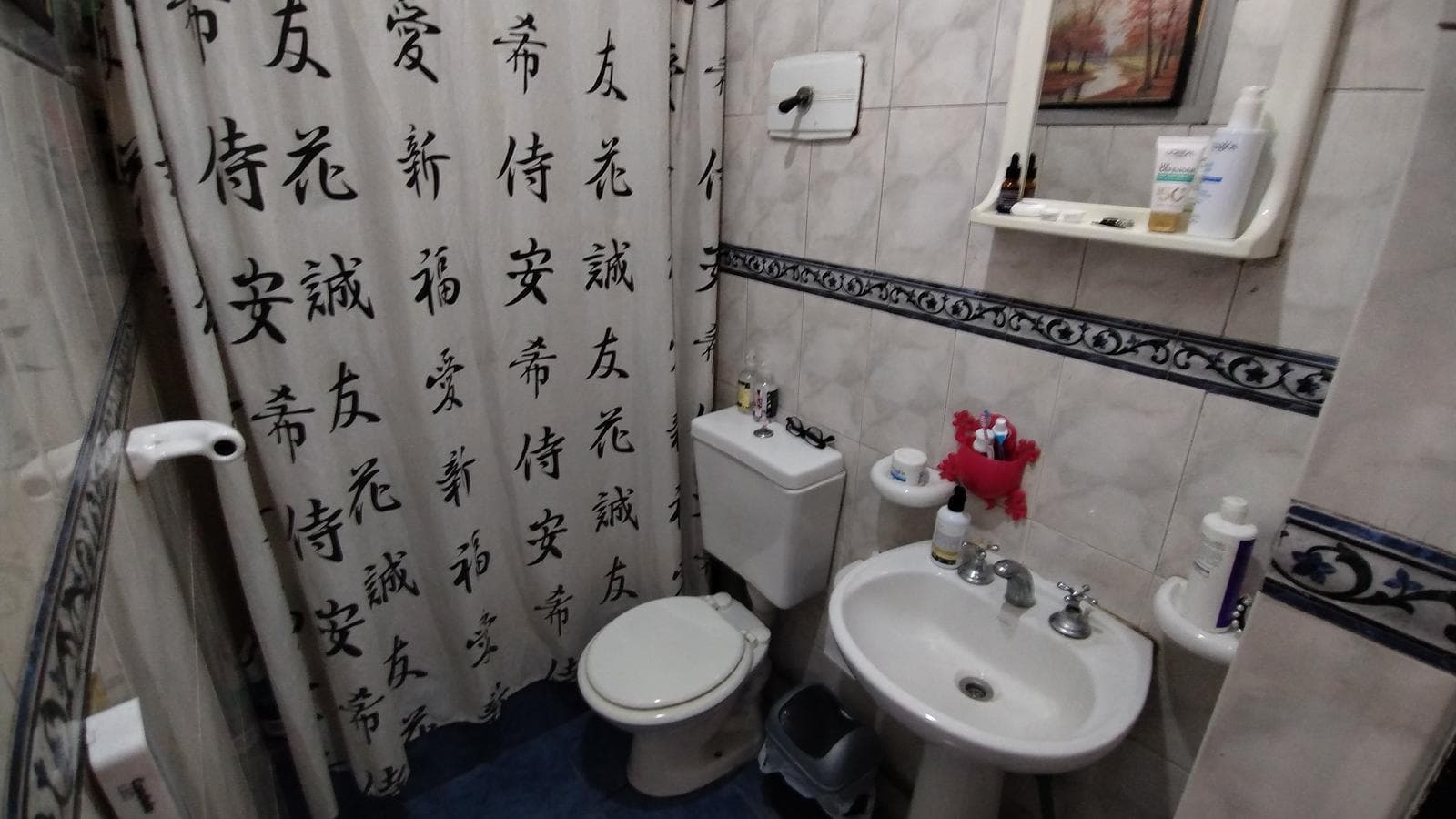 House for Sale: 3 bedrooms plus a spacious apartment on a large lot in MONTE GRANDE