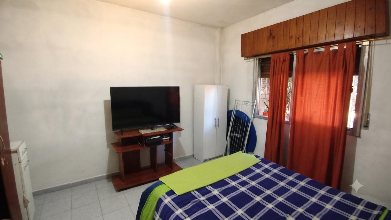 House for Sale: 3 bedrooms plus a spacious apartment on a large lot in MONTE GRANDE