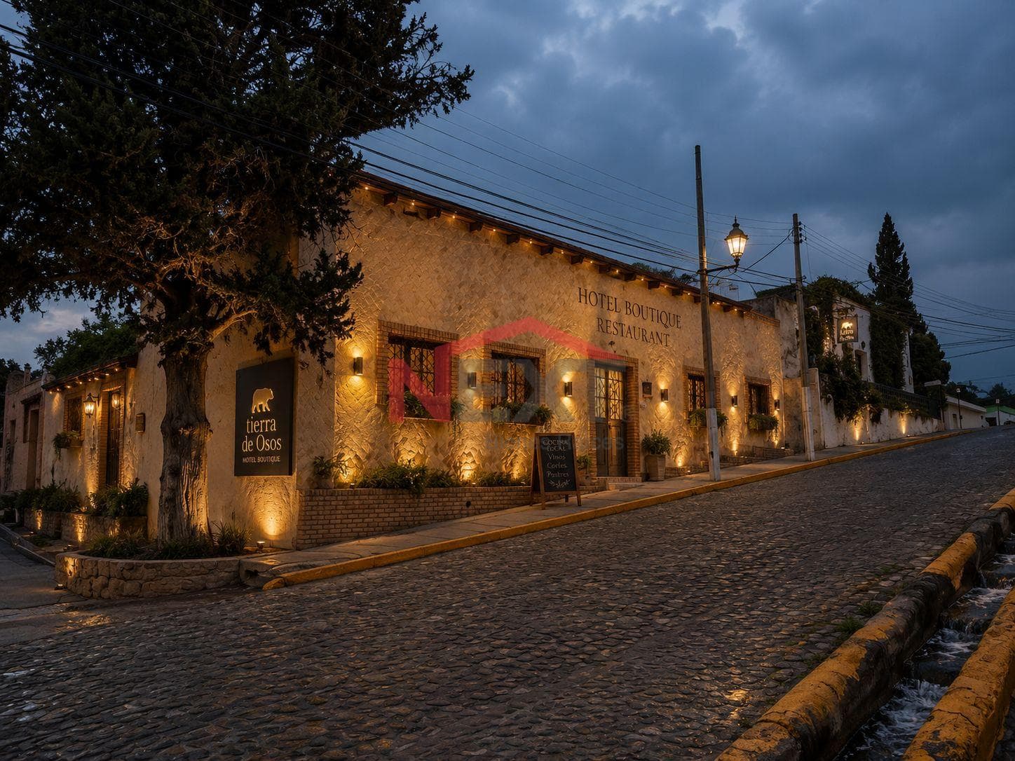 House for Sale in the Historic Center of Arteaga | Suitable for a Boutique Hotel, Restaurant, or Tourism Project