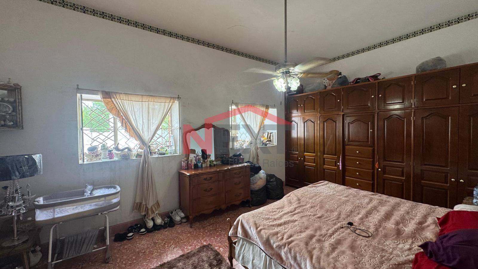 House for Sale in the Historic Center of Arteaga | Suitable for a Boutique Hotel, Restaurant, or Tourism Project