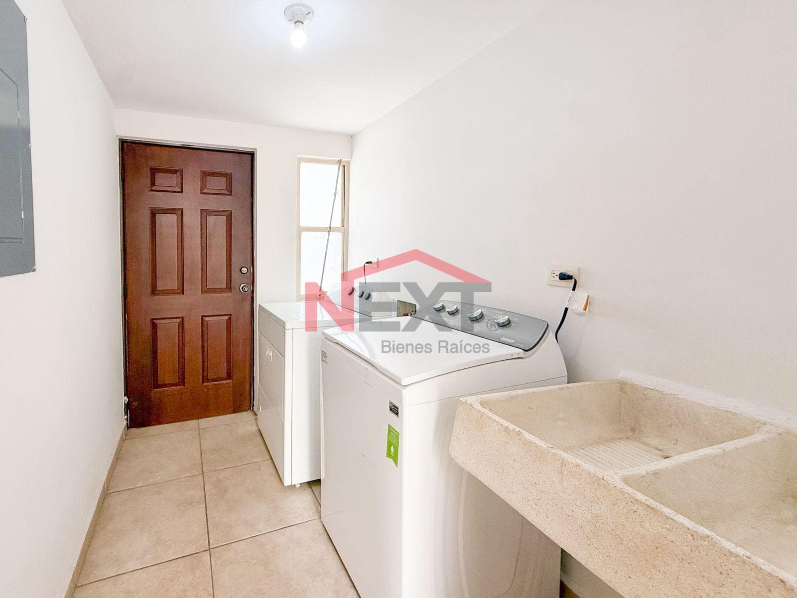 HOUSE FOR RENT IN THE ALTA FIRENZE RESIDENTIAL AREA