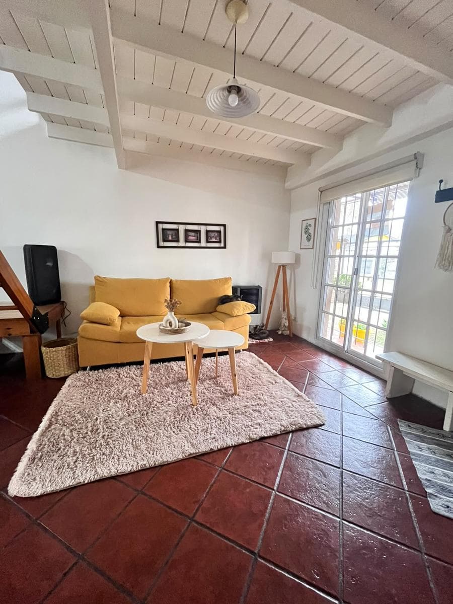 Casa 4 dormitorios con Jardín en Ministro Rivadavia