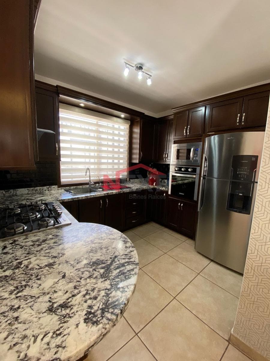 HOUSE FOR SALE IN CASTELLO RESIDENCIAL