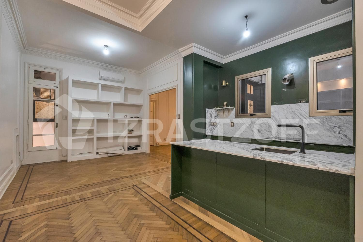 Renovated 4-room French-style apartment for rent in Recoleta