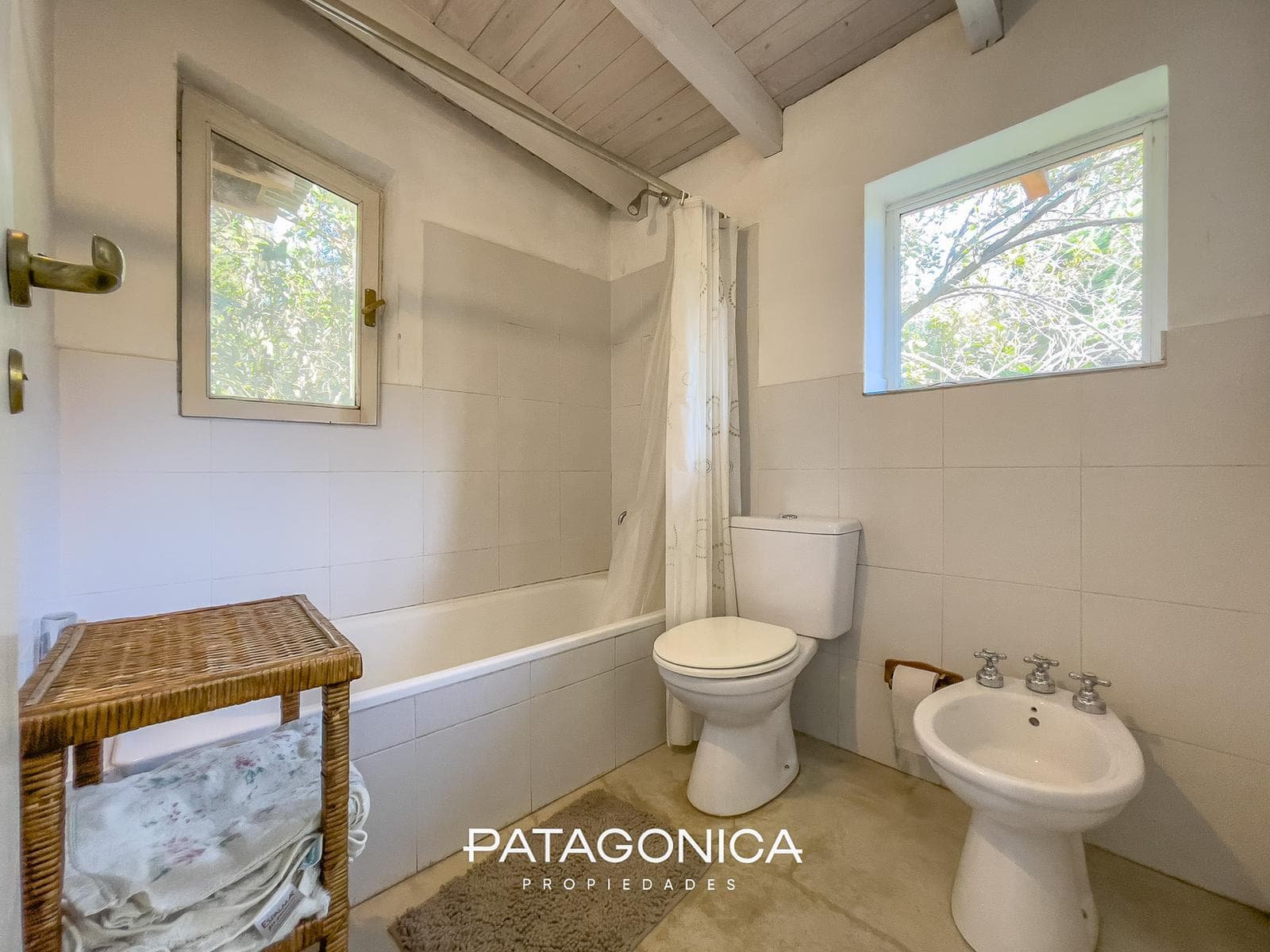 HOUSE FOR SALE WITH 2 SEPARATE UNITS: APARTMENT + LOFT, LAS BALSAS, VILLA LA ANGOSTURA