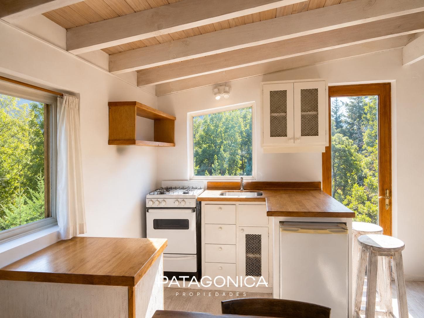 HOUSE FOR SALE WITH 2 SEPARATE UNITS: APARTMENT + LOFT, LAS BALSAS, VILLA LA ANGOSTURA