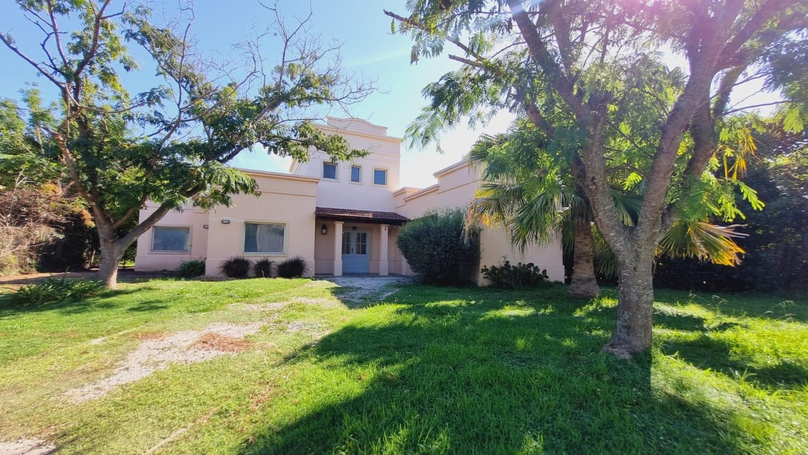 House in Ombues de Hudson