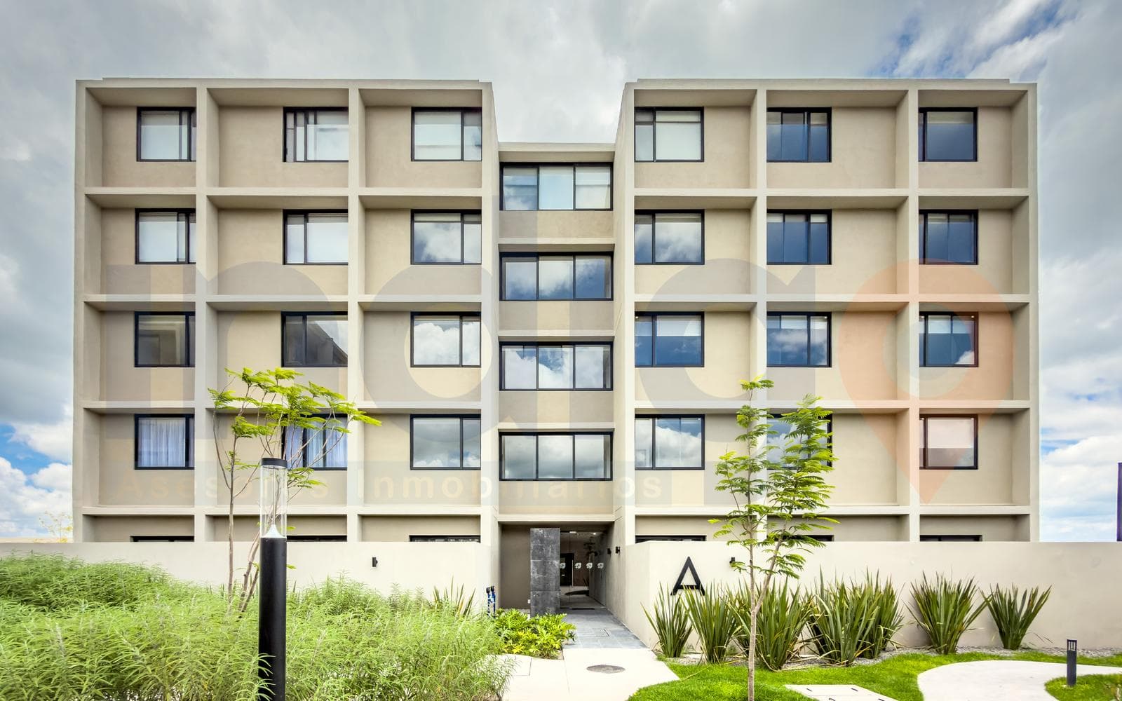 Apartment for Rent at Oasis High Residence in Zarú (Model C)