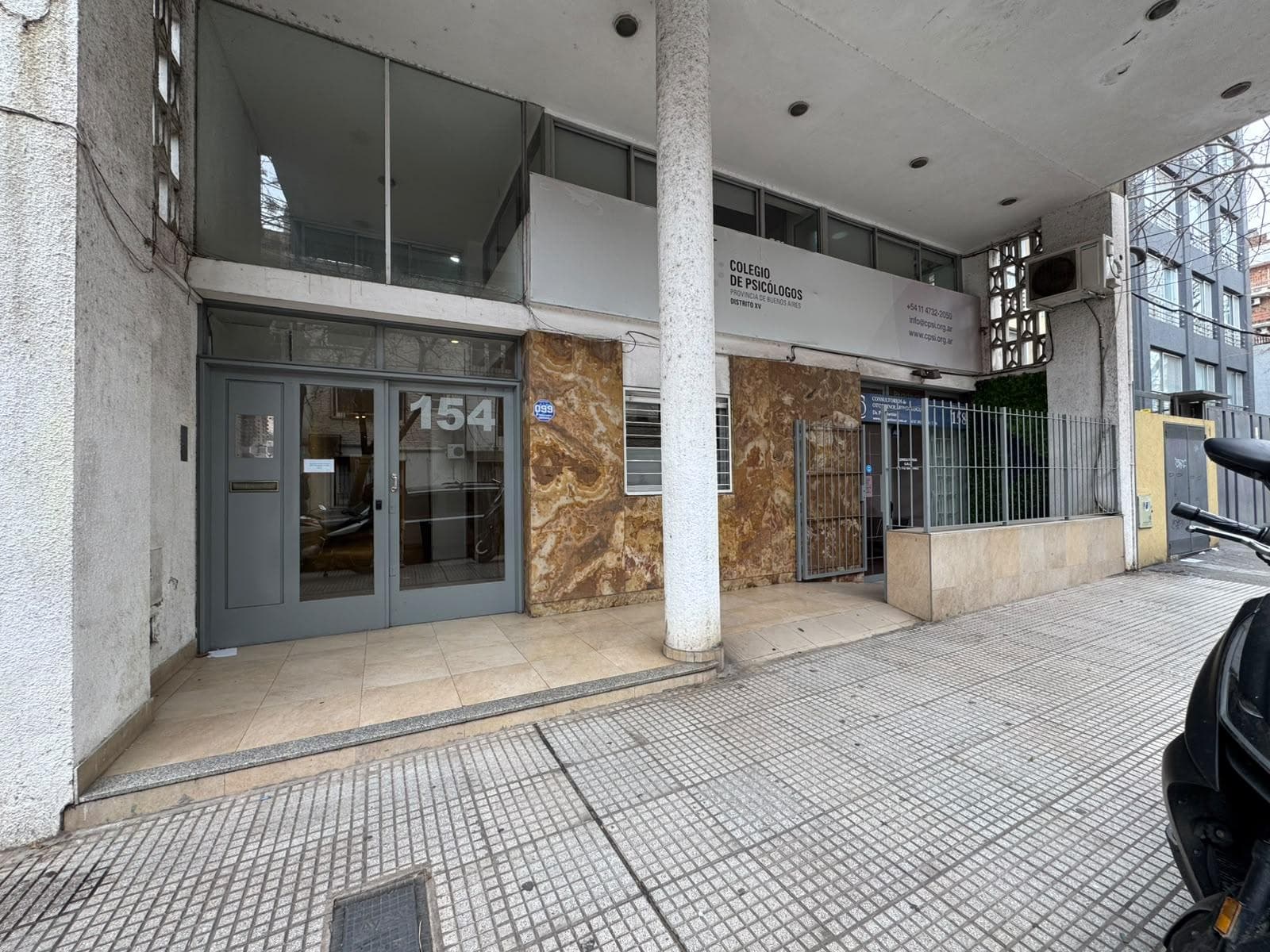 Rivadavia, Martin, and Omarr - Spacious office with 4 offices and a meeting room - For Rent