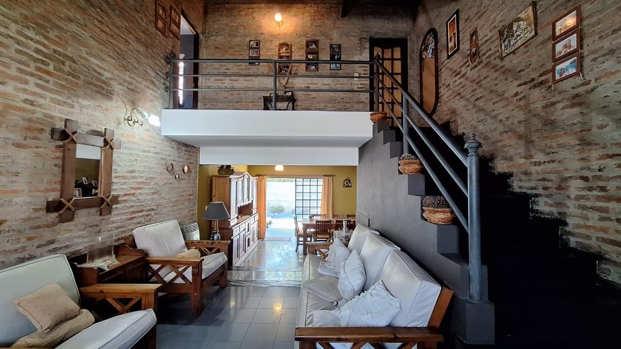 House in Burzaco