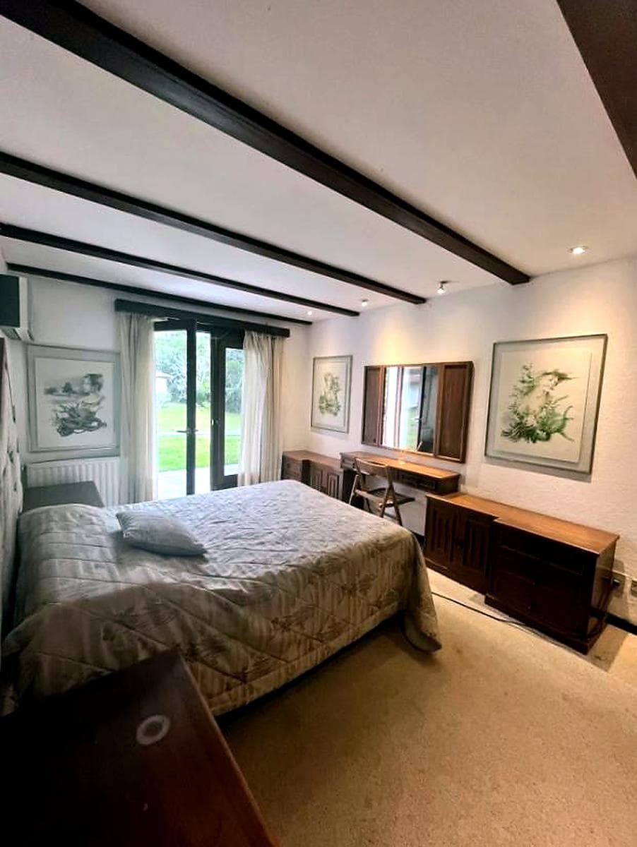 Annual Rental: 4-Bedroom House in Playa Mansa