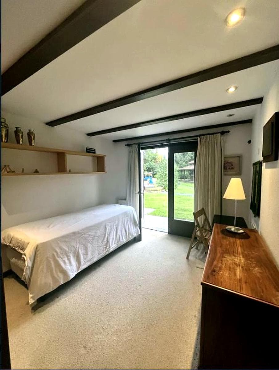 Annual Rental: 4-Bedroom House in Playa Mansa