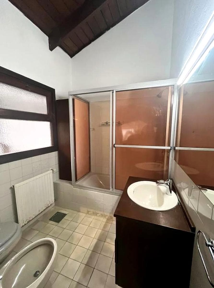 Annual Rental: 4-Bedroom House in Playa Mansa