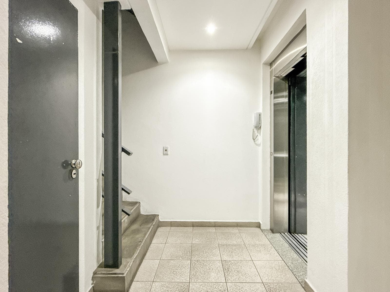2-room apartment for sale with a covered parking space