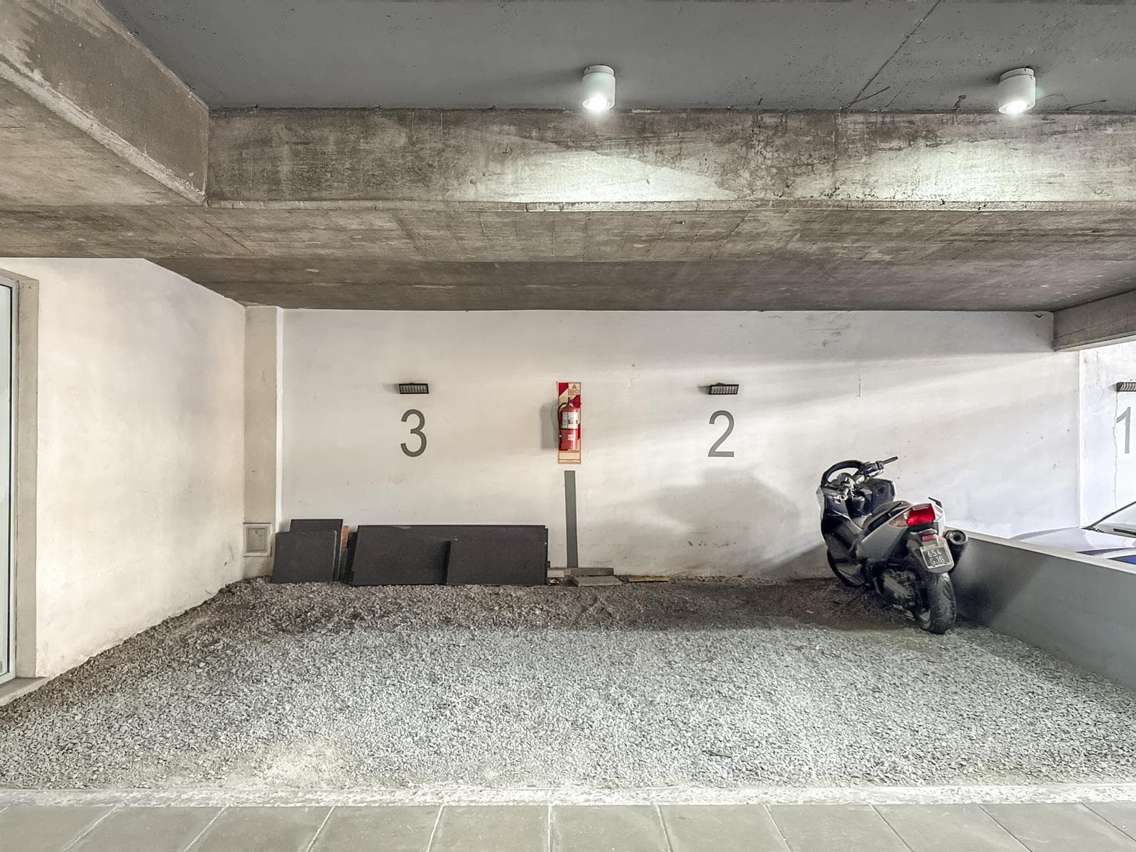 2-room apartment for sale with a covered parking space