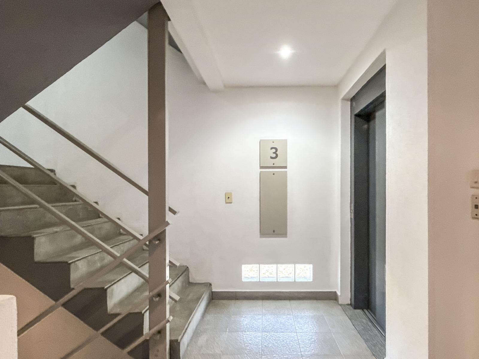 2-room apartment for sale with a covered parking space