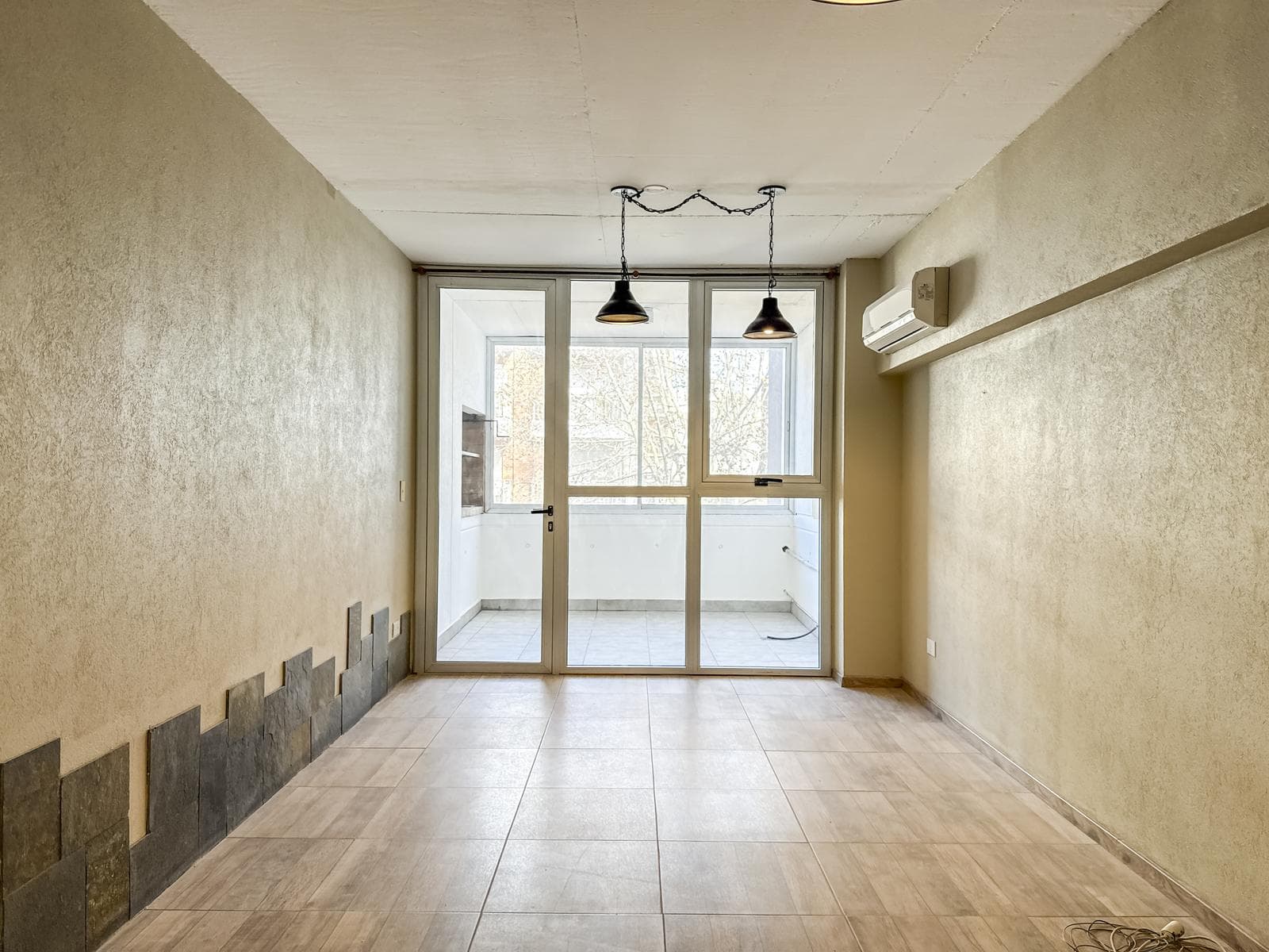 2-room apartment for sale with a covered parking space