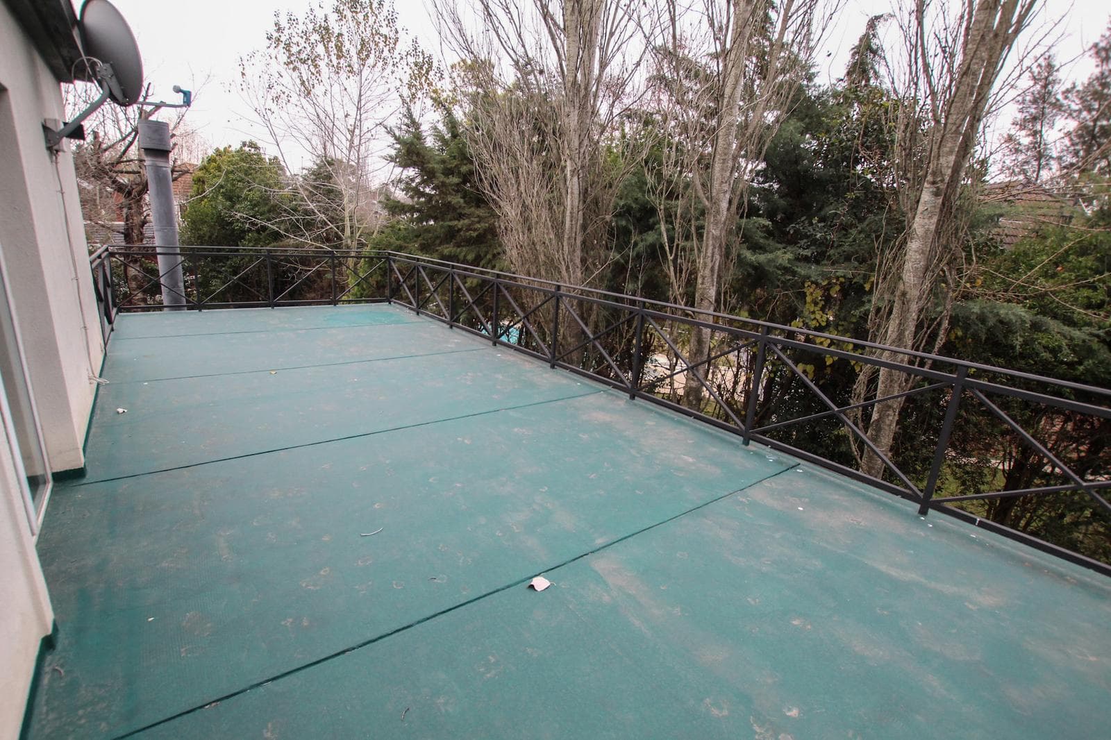 4-room house for rent on 2 floors in Solar del Bosque Canning!!! With a pool